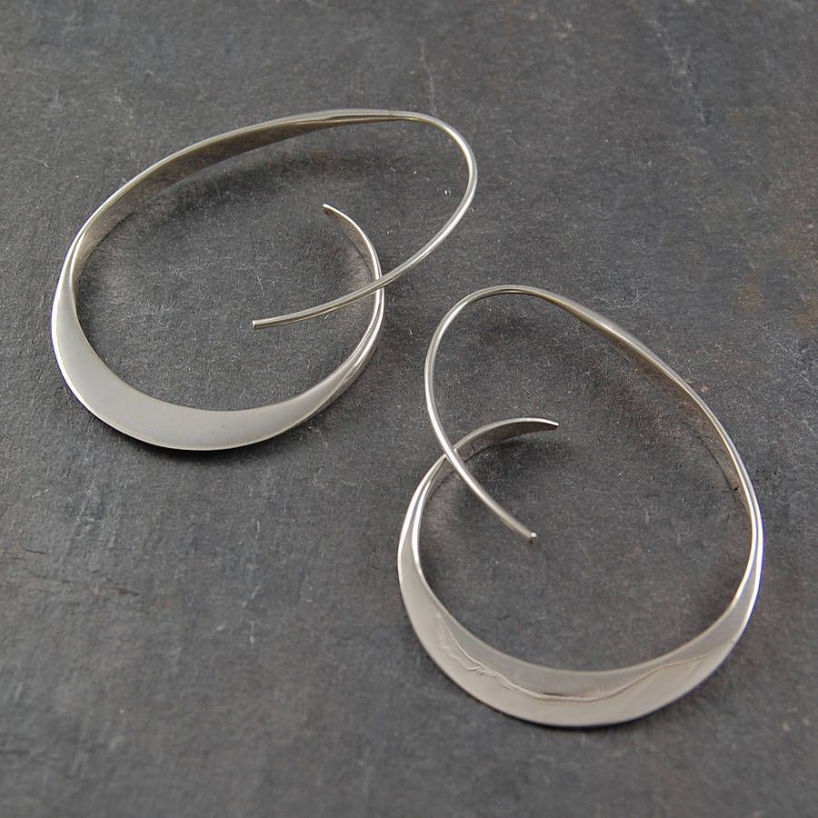 Boucles d’Oreilles Raffinées en Spirale