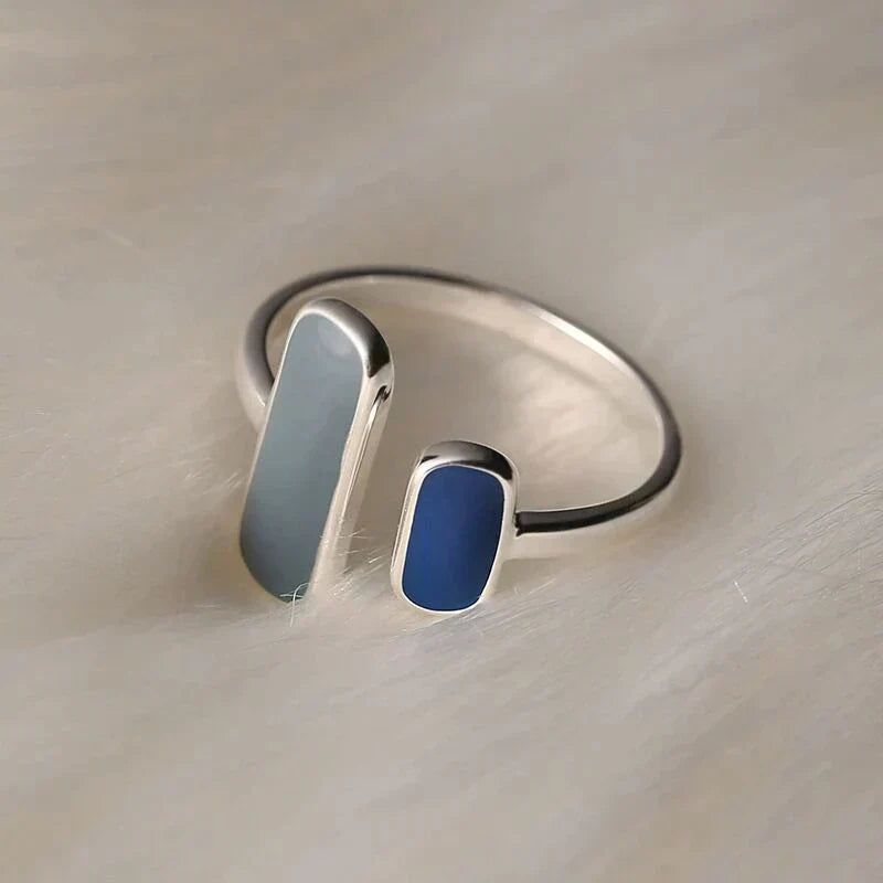 Bague Ajustable en Argent Ornée d’une Pierre Naturelle Bleue