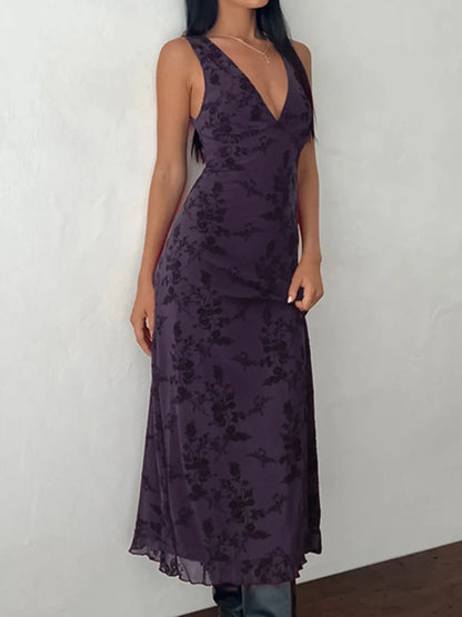 Robe Longue Trapèze en Maille Fleurie – Col V Plongeant Moulant