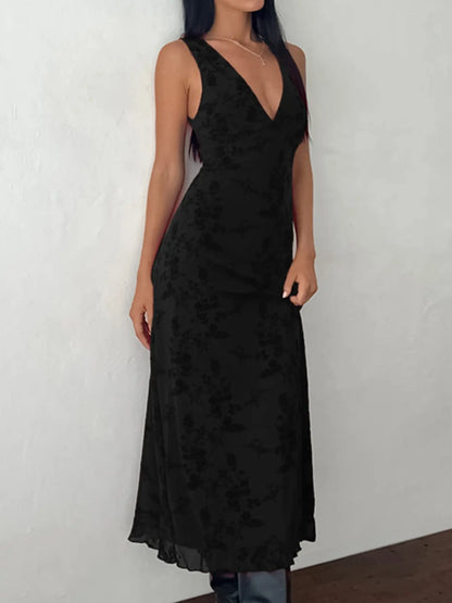 Robe Longue Trapèze en Maille Fleurie – Col V Plongeant Moulant