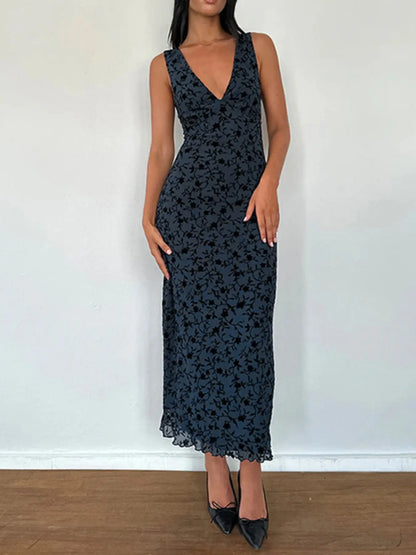 Robe Longue Trapèze en Maille Fleurie – Col V Plongeant Moulant