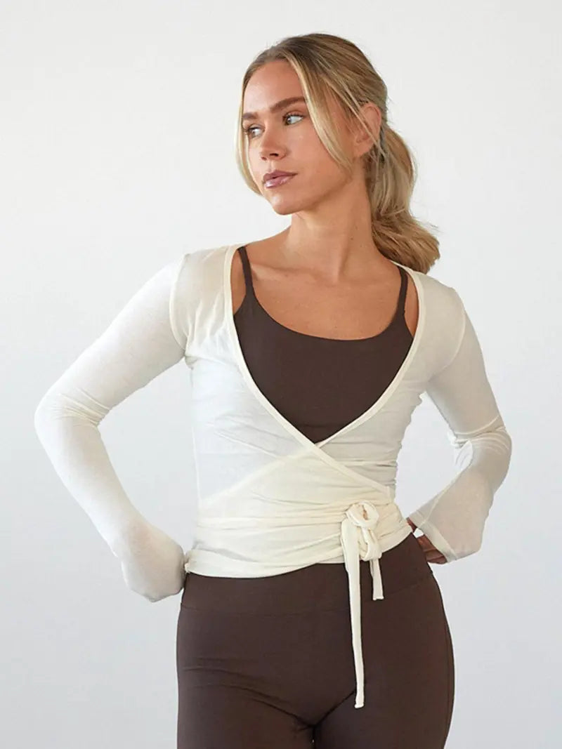 Gilet en Dentelle et Maille Transparente – Léger à Nouer sur le Devant