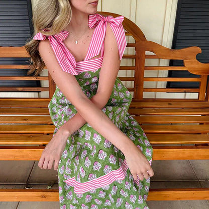 Robe Longue Bohème à Volants Fleurie – Robe d'Été Fluide sans Manches avec Poches