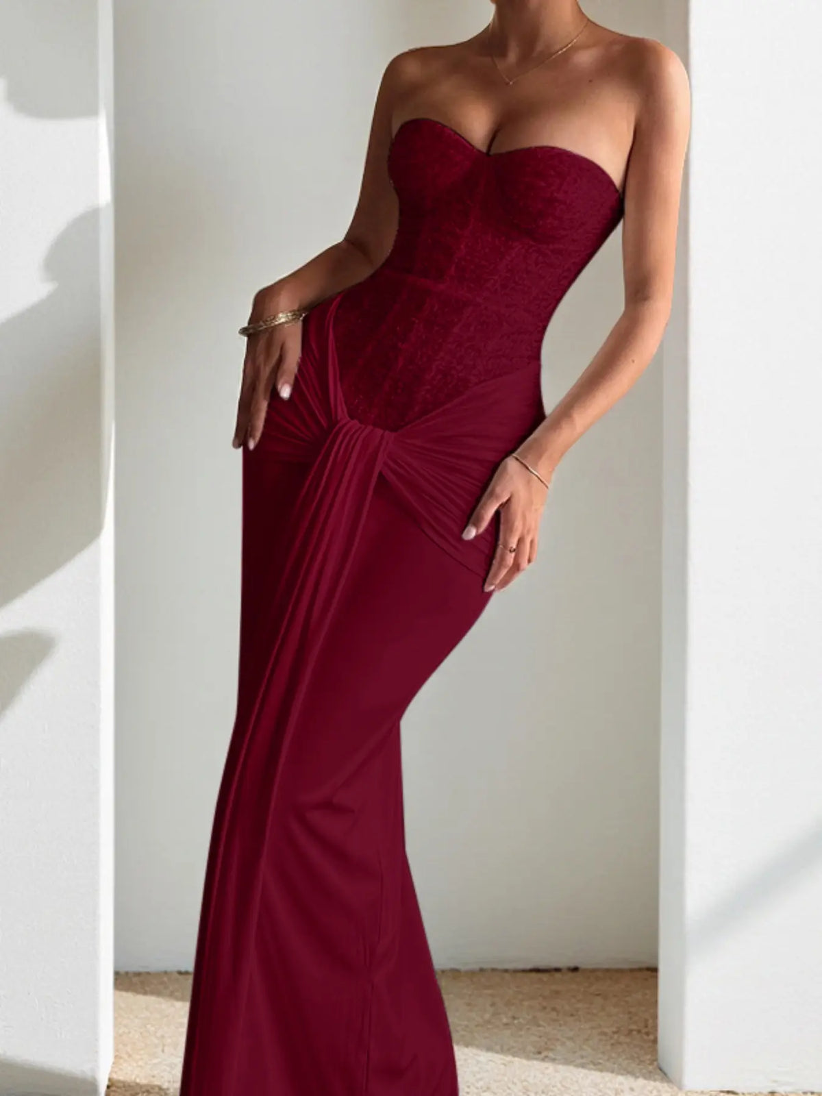 Robe Longue Bustier Ajustée – Robe Habillée Minimaliste et Chic