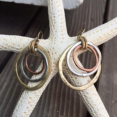 Boucles d’Oreilles Intemporelles Vintage en Or et Argent