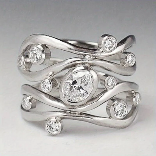 Bague Vintage en Argent au Design Irrégulier avec Zircons