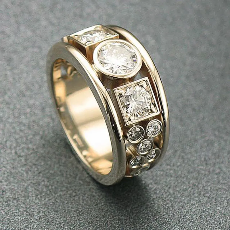 Bague Vintage Or Ornée de Zircons