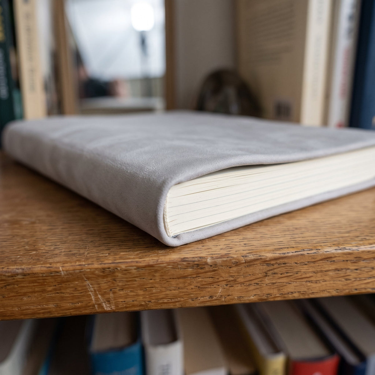 Cahier A4 Extra-Épais en Similicuir PU – Journal à Ouverture à Plat avec Marque-Page Ruban
